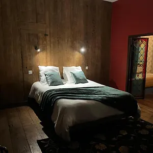 Mercier De Montigny - Les Du Beffroi - Et Massage Fougeres