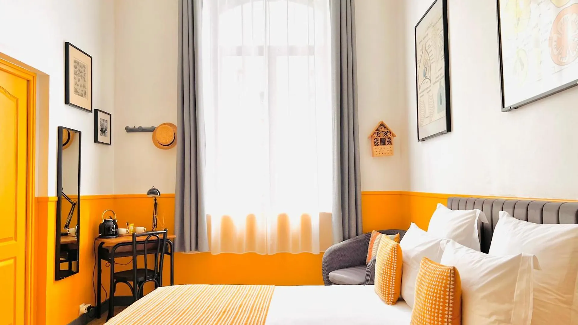 Guest house La Recreation - Chambres Et Appartements Chatelaudren France